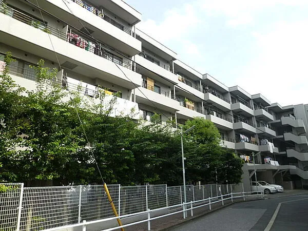 Itabashi Honcho Green Park - Exterior - ["Building", "Sky", "Cloud"]
