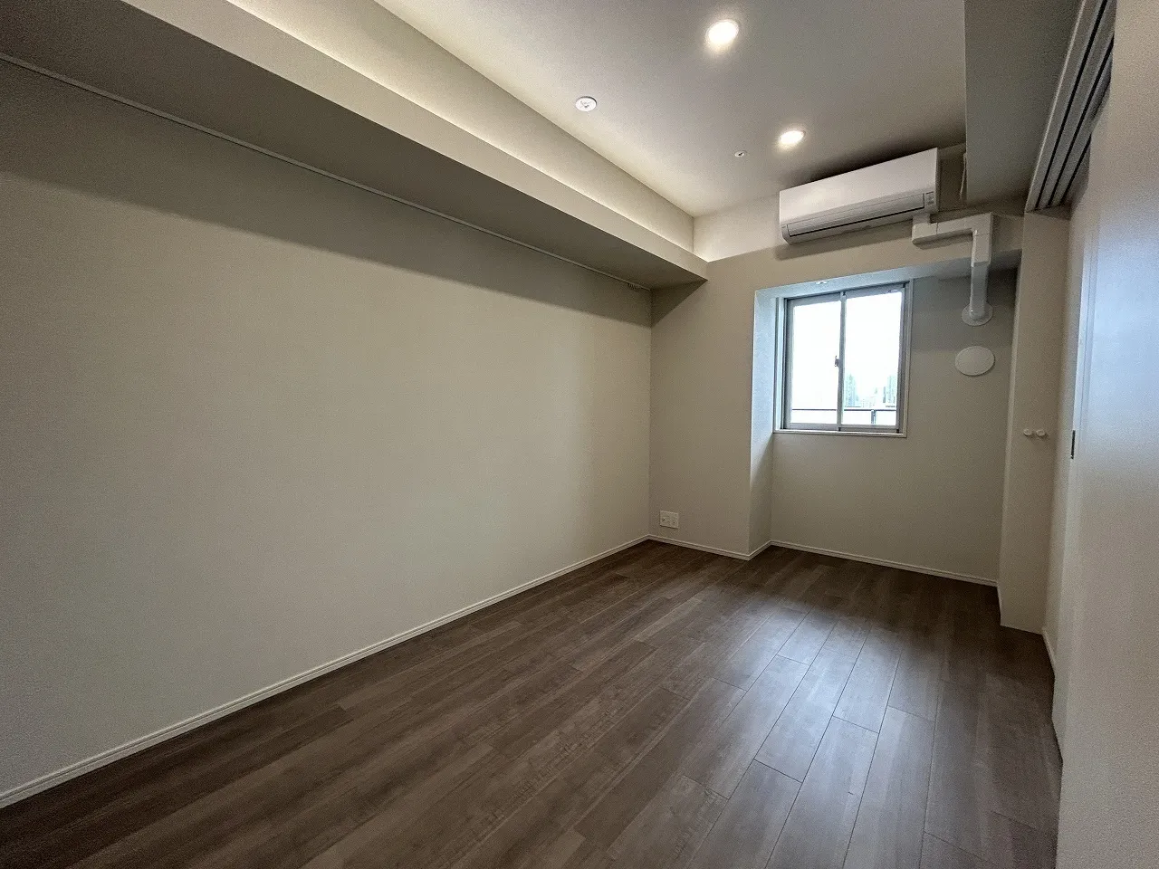 Blanchiesta Kiba - Interior - ["Flooring", "Floor", "Ceiling"]