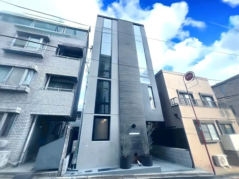 Fullea Okusawa - Exterior - ["Glass", "Aluminium", "Home Door"]