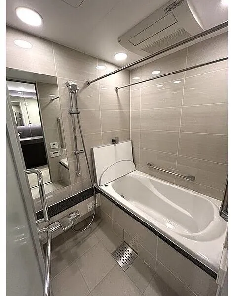 The Parkhouse Chiyoda Rokubancho - Interior - ["Flooring", "Floor", "Plumbing fixture"]