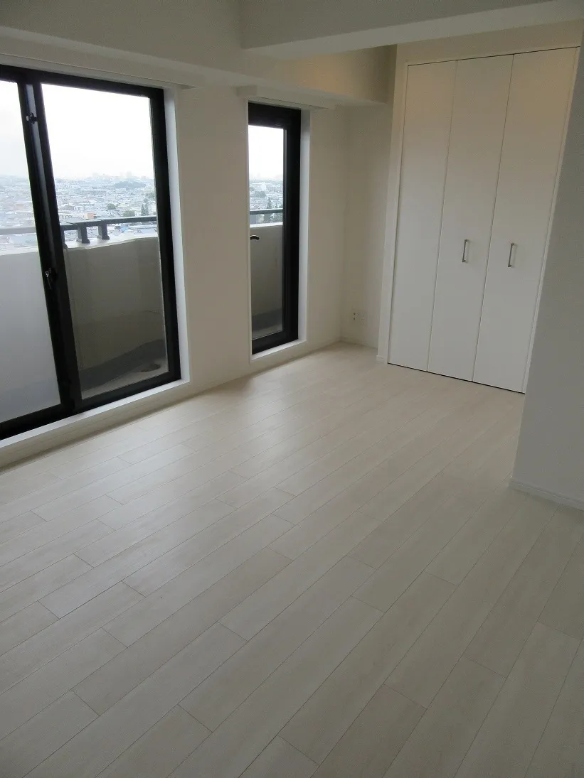 Due Nerima - Interior - ["Wall", "Wood", "Ceiling"]