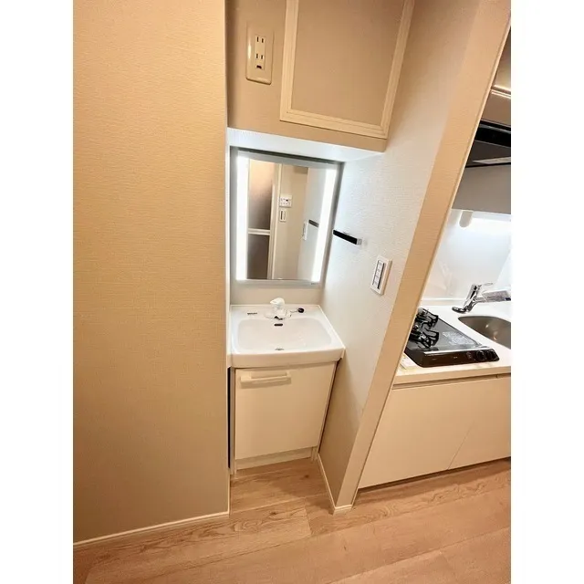 Milia Residence Akasaka - Interior - ["Sink", "Tap", "Furniture"]