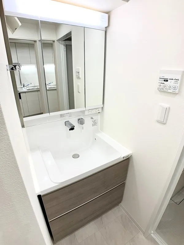 Primal Tsukishima - Interior - ["Plumbing fixture", "Plumbing", "Sink"]