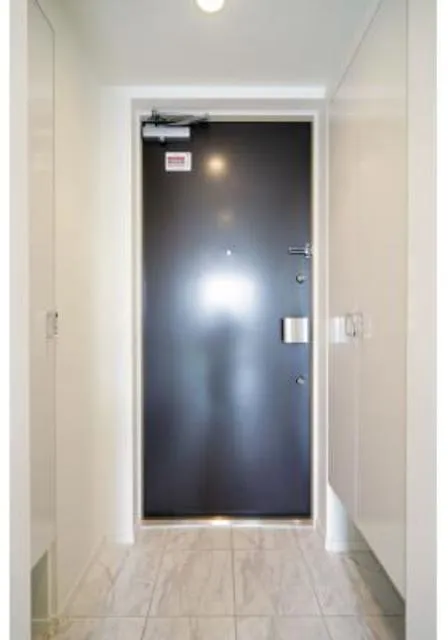 Masters Court Kitashinagawa - Interior - ["Flooring", "Door", "Floor"]