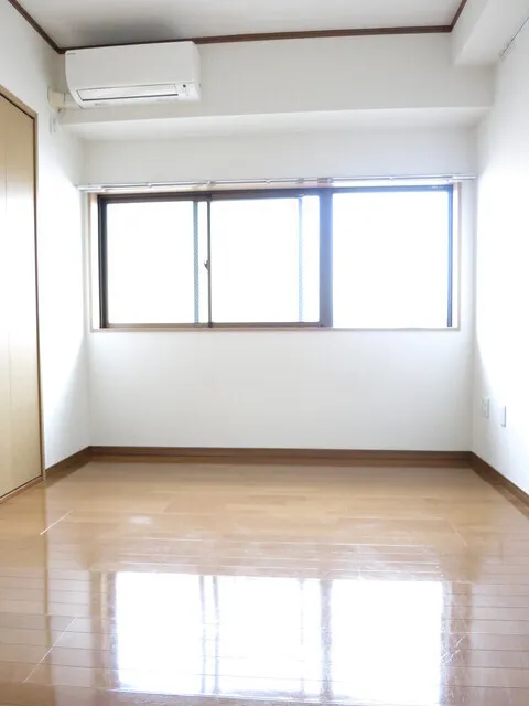 El Grampia - Interior - ["Flooring", "Floor", "Wood"]