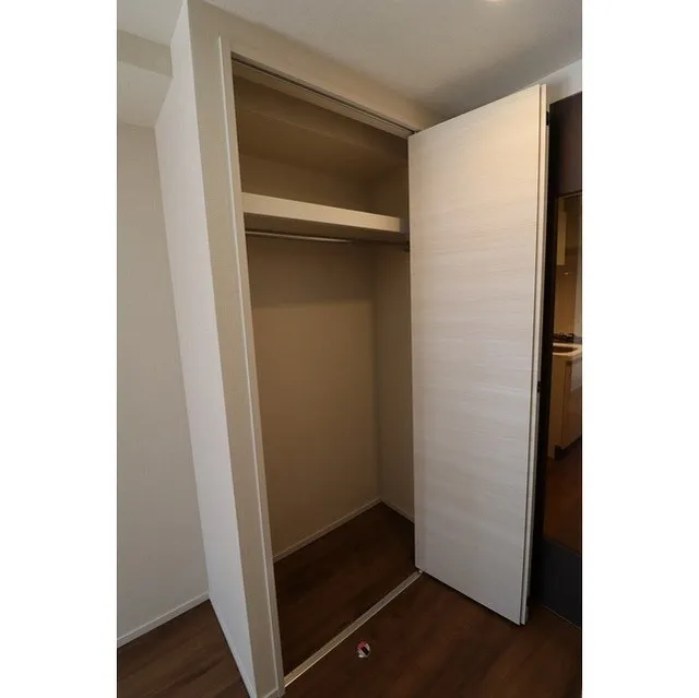 Liverre Nakanosakaue - Interior - ["Fixture", "Wood", "Flooring"]