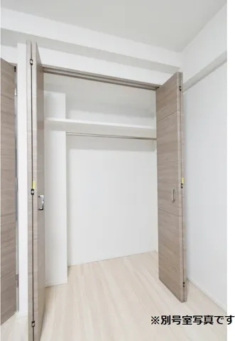Makes Design Monzen-Nakacho River Place - Interior - ["Wood", "Flooring", "Floor"]