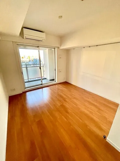 Residia Yotsuya Sanchome - Interior - ["Flooring", "Floor", "Wood"]
