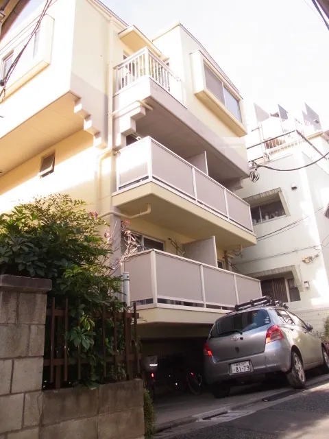 Safe 17 - Exterior - ["Apartment", "Balcony", "Condominium"]