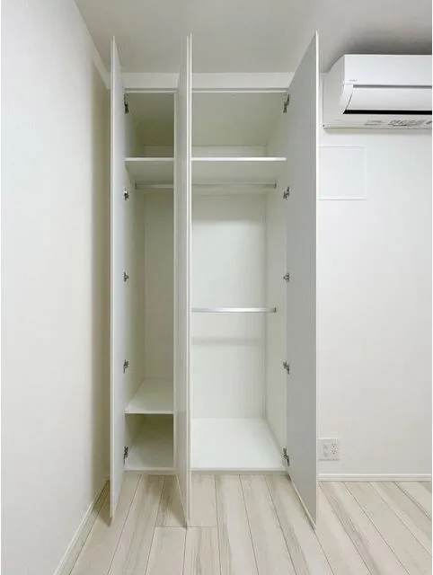 Asyl Court Nerima Nakamurabashi - Interior - ["Wood", "Flooring", "Floor"]