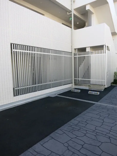 MAISON SENZOKUIKE - Other - ["Floor", "Composite material", "Grey"]