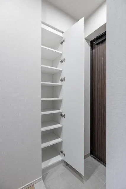 Geoent Shirokanedai - Interior - ["Wood", "Flooring", "Floor"]