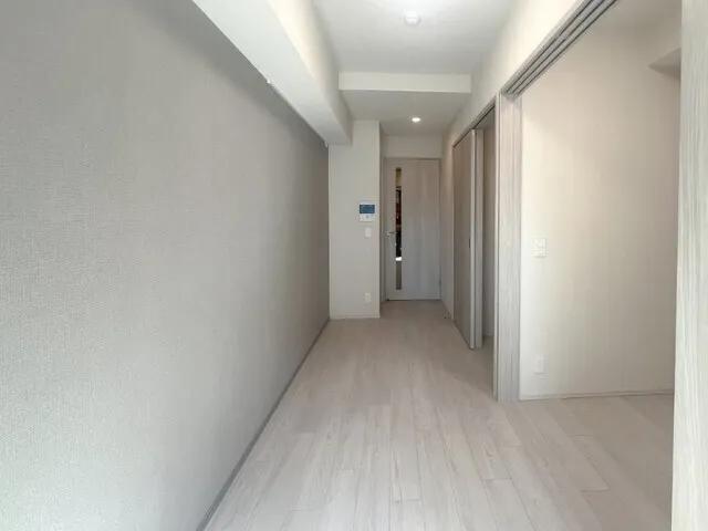 Brookside Residence Kiba - Interior - ["Flooring", "Floor", "Ceiling"]