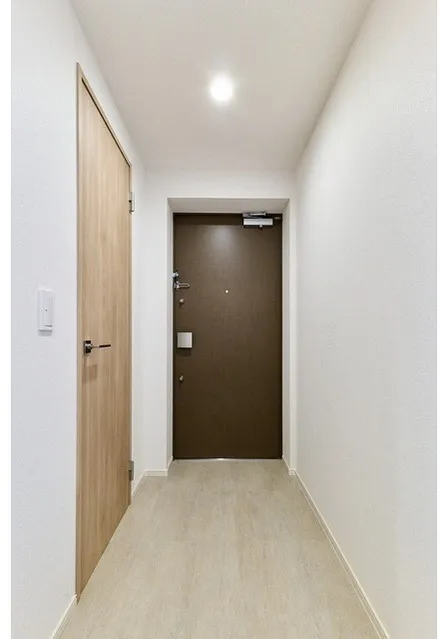 Due Oku - Interior - ["Flooring", "Floor", "Wood"]