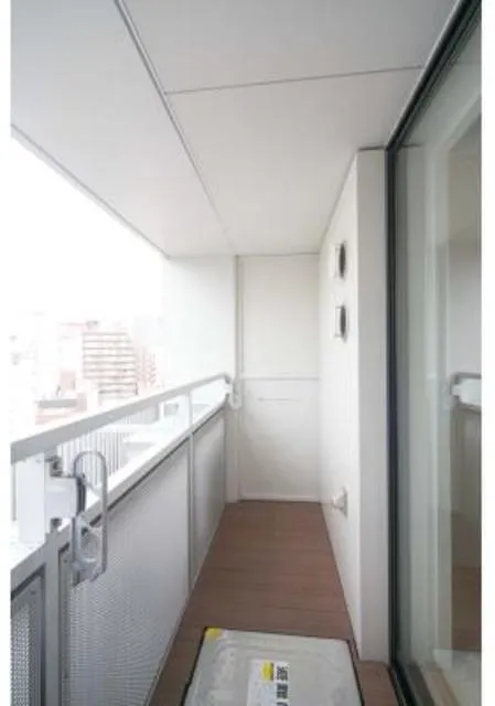 Patris Jimbocho - Interior - ["Property", "Room", "Ceiling"]