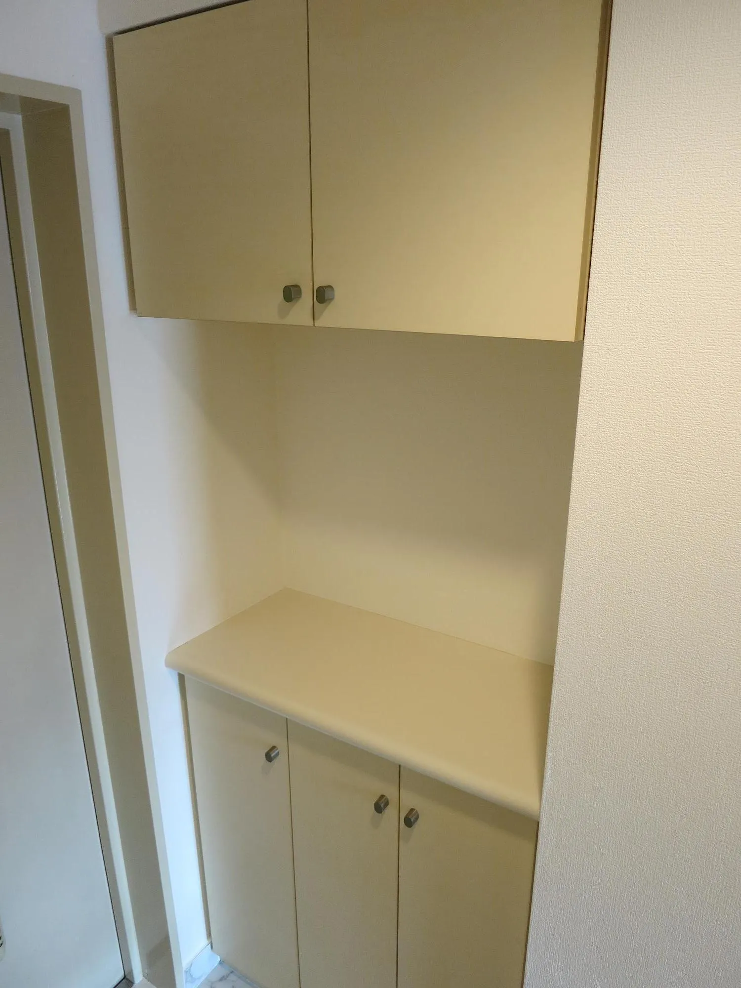 Green Hills Asukayama - Interior - ["Wood", "Shelving", "Flooring"]