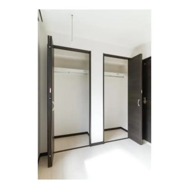 C's LINQS AKASAKA - Interior - ["Door", "Room", "Furniture"]