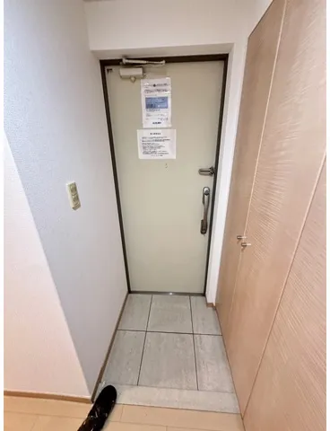 Prele Duc Hatchobori - Interior - ["Flooring", "Floor", "Door"]