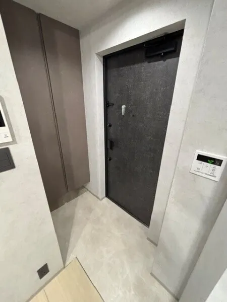 EXAM AKASAKA - Interior - ["Flooring", "Floor", "Silver"]