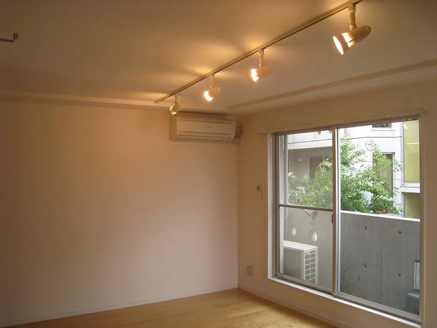 Residia Ikegami - Interior - ["Room", "Ceiling", "Property"]