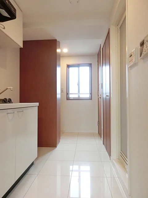 Marble Court Denenchofu - Interior - ["Property", "Building", "Cabinetry"]