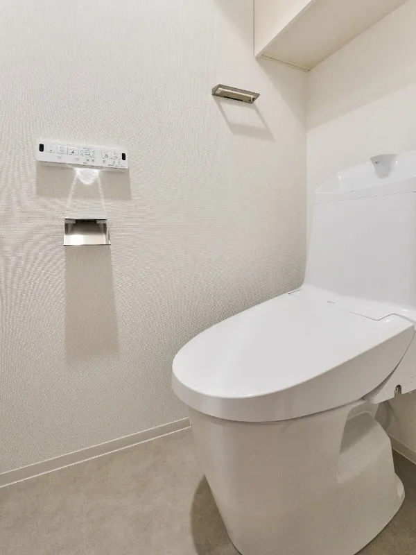 Due Nippori III - Interior - ["Toilet seat", "Toilet", "Plumbing fixture"]