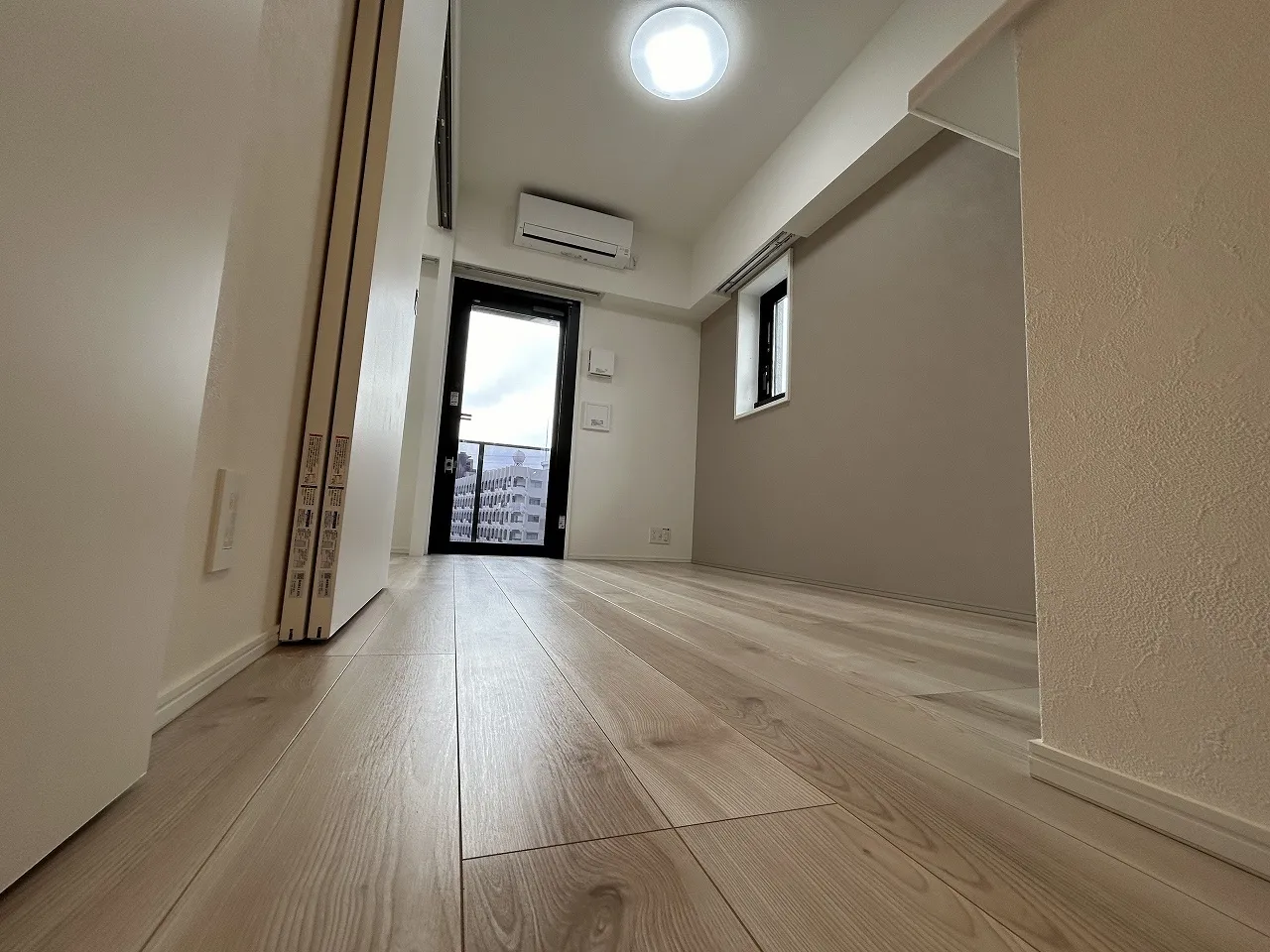 LiveCasa Nishidai - Interior - ["Fixture", "Building", "Wood"]