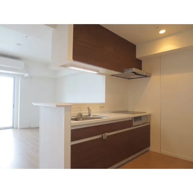Metro Stage Ueno - Interior - ["Property", "Room", "Furniture"]