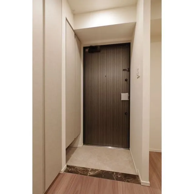 Villa Claire Asakusa - Interior - ["Fixture", "Wood", "Door"]