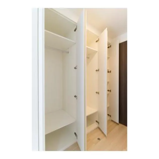 Long Island Ebisu - Interior - Bedroom Closet
