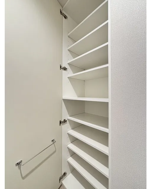 Daffitto Kinshicho - Interior - ["Shelving", "Shelf", "Household hardware"]