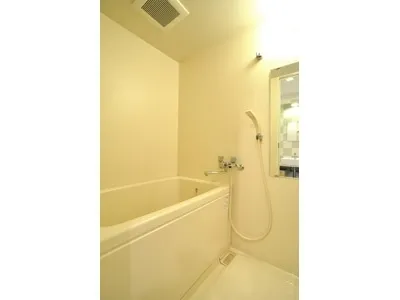 Premier Stage Mita Keio University Front - Interior - ["Bathtub", "Plumbing fixture", "Building"]
