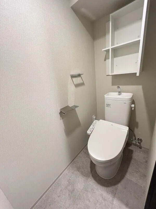 Blanchiesta Kiba - Interior - ["Toilet seat", "Plumbing fixture", "Toilet"]