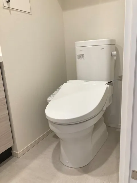 Park Axis Monzennakacho Terrace - Interior - ["Toilet seat", "Toilet", "Purple"]