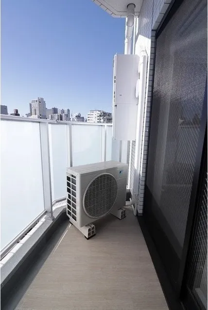 Demes Higashi Shinjuku - Interior - ["Building", "Sky", "Rectangle"]