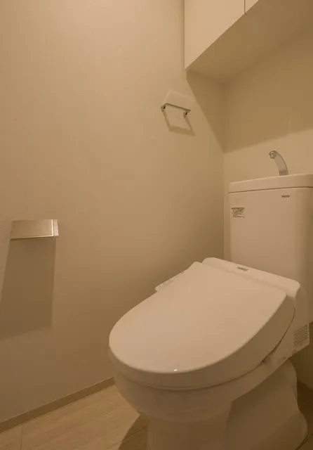 Urbanex Nishi Shinjuku II - Interior - ["Toilet", "Toilet seat", "Building"]