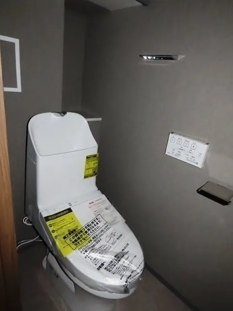 Cross Residence Kamata II - Interior - ["Automotive design", "Gas", "Cylinder"]