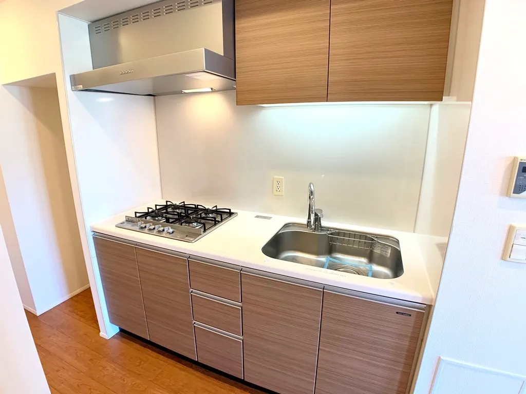 La Douceur Sugamo - Interior - ["Cabinetry", "Property", "Countertop"]