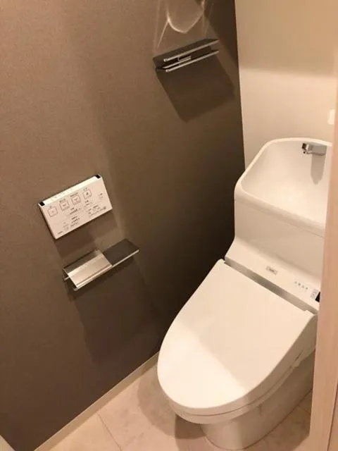 GLACIER Jimbocho - Interior - ["Toilet", "Bathroom sink", "Bathroom"]