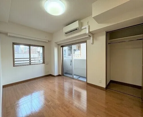 Dolce Ginza East Building No. 1 - Interior - ["Flooring", "Apartment", "Floor"]