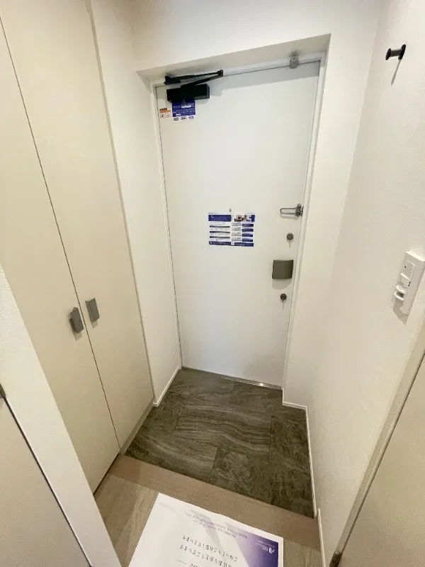 Residia Tsukishima II - Interior - ["Floor", "Tile Flooring"]