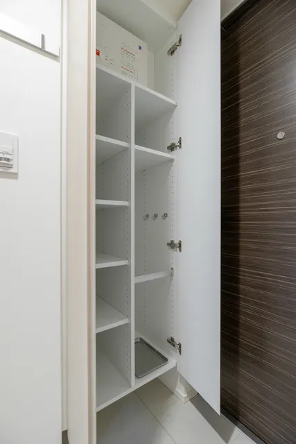The Park Ones Nishi-Ikebukuro - Interior - ["Shelf", "Shelving", "Interior design"]