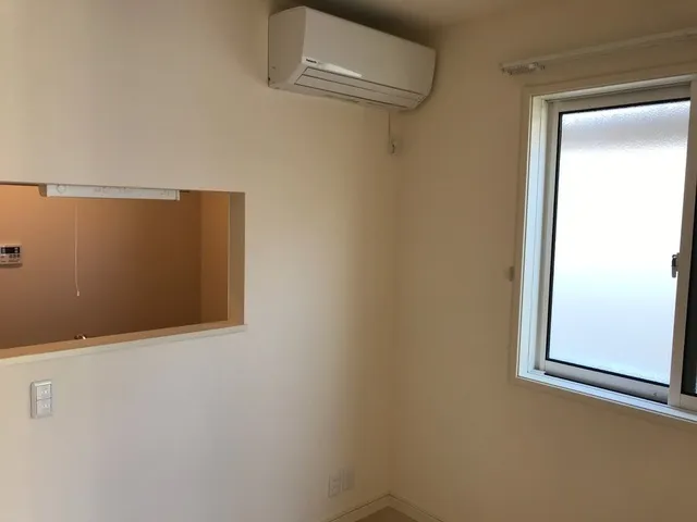 Felice - Interior - ["Daytime", "Window", "Fixture"]