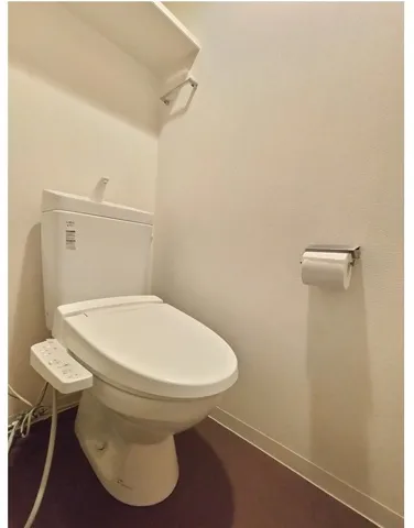 Miele Nihonbashi - Interior - ["Toilet seat", "Toilet", "Bathroom"]