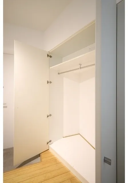 Treform - Interior - ["Wall", "Flooring", "Wood"]