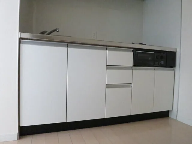 Belle Soleil - Interior - ["Cabinetry", "Countertop", "Furniture"]