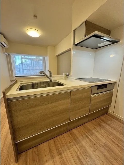 View Heights In Front Of Itabashi Ward Office - Interior - ["Flooring", "Sink", "Kitchen"]