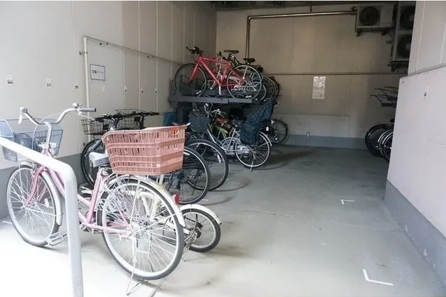 Forest Town Sangubashi - Other - ["Bicycle", "Bicycle wheel", "Bicycle frame"]