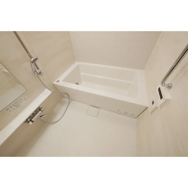 Comforia Shinjuku East Side Tower - Interior - ["Plumbing fixture", "Bathroom", "Rectangle"]