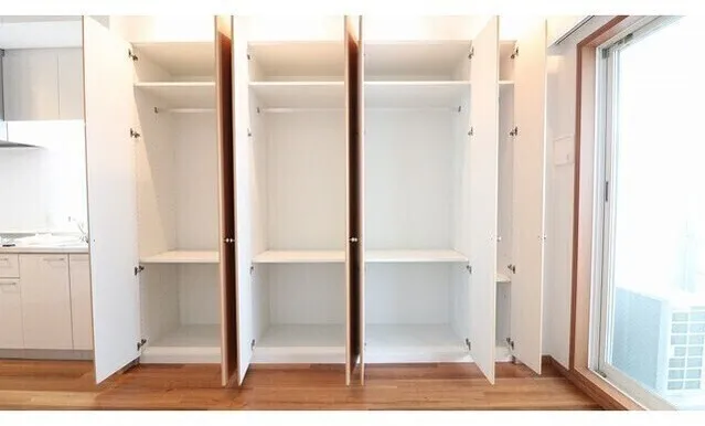 Dougenzaka Square - Interior - ["Cabinetry", "Wood", "Rectangle"]